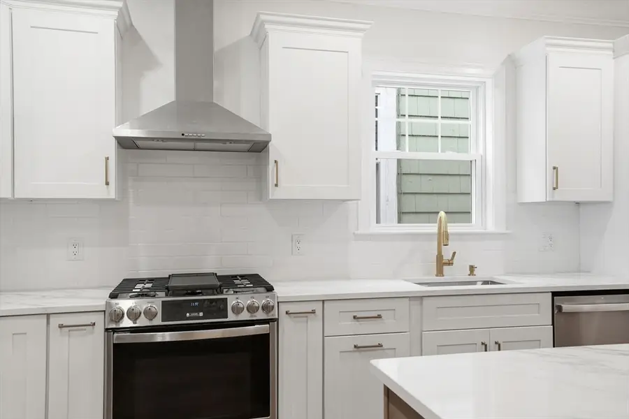 13 Langmaid Ave #1, Somerville, MA 02145 - #3