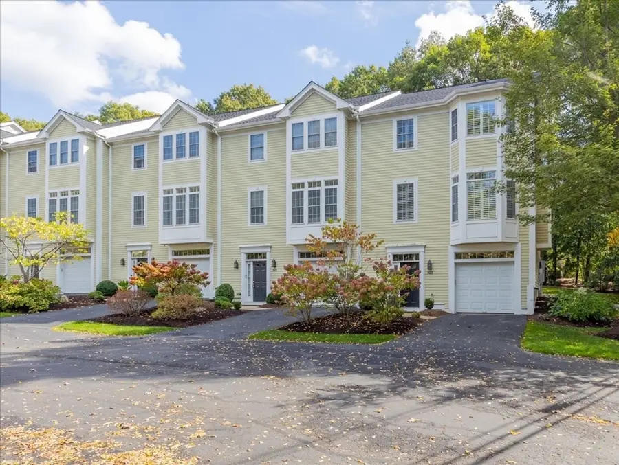 923 Lagrange St, Boston, MA 02132 - #2