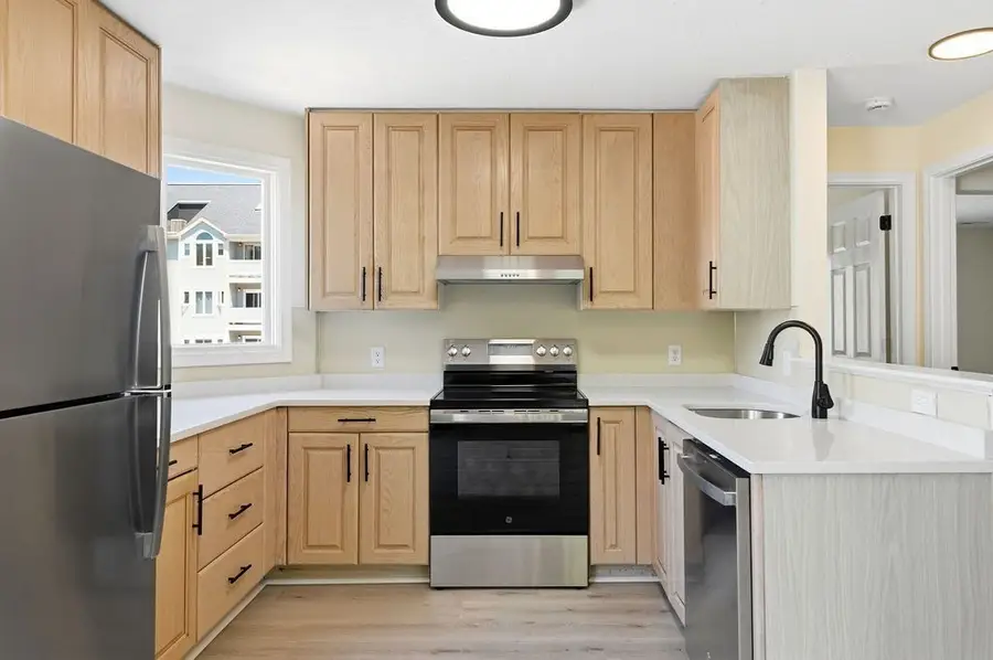 114 Burkhall St #Q, Weymouth, MA 02190 - #3
