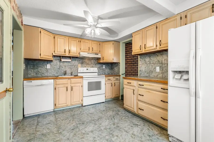 9 Cleveland Ave., Saugus, MA 01906 - #3