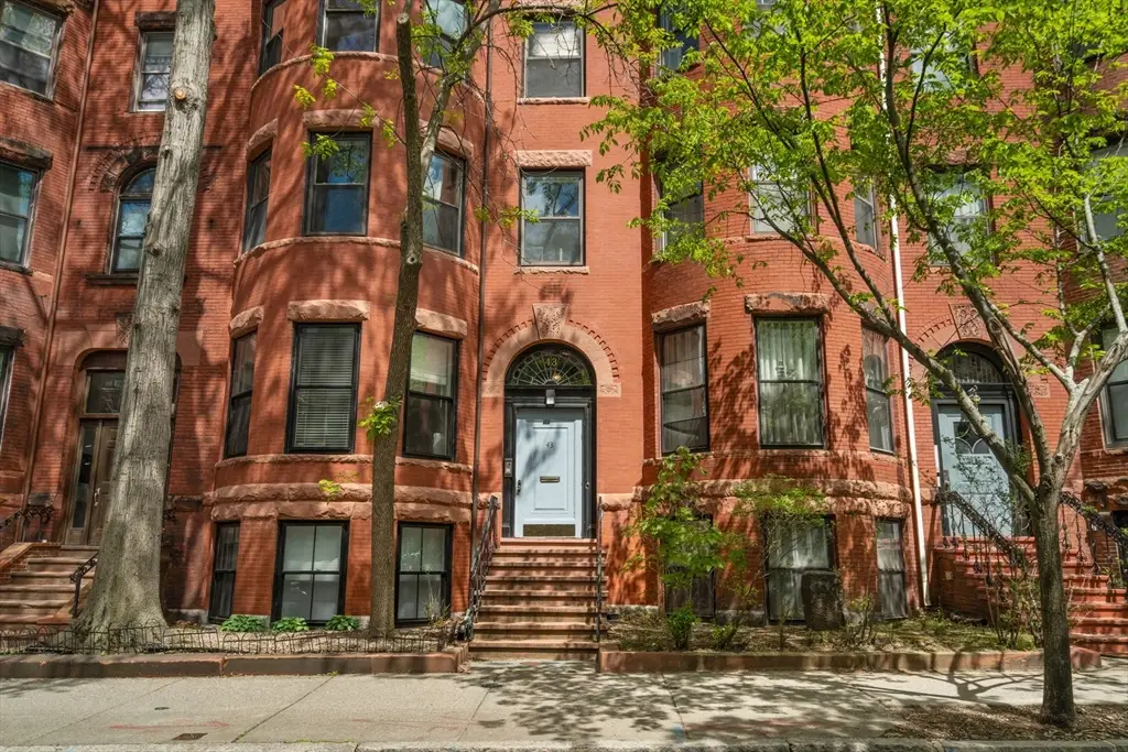 43 Carlton St #2, Brookline, MA 02446 - #1
