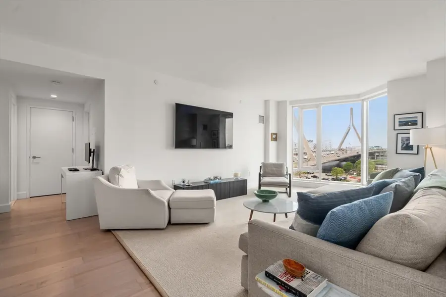 100 Lovejoy Wharf #7J, Boston, MA 02114 - #2