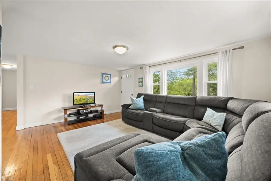 17 E Boundary Rd, Pembroke, MA 02359 - #2
