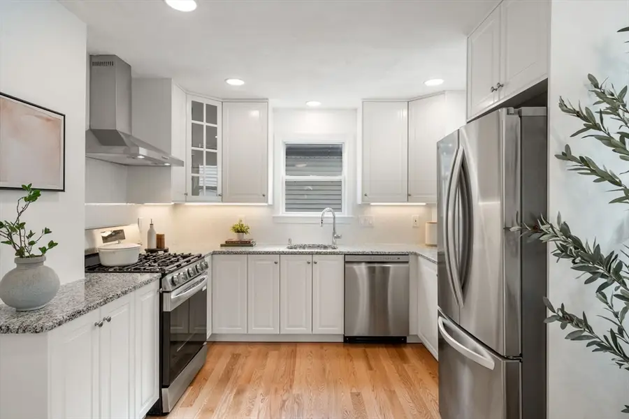 5 Hearn St, Watertown, MA 02472 - #3