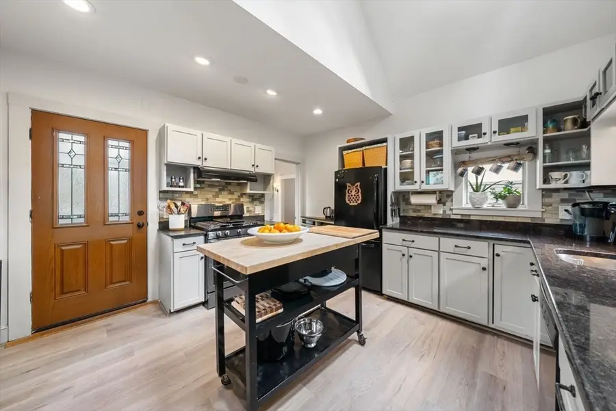 94 William St, Stoneham, MA 02180 - #2
