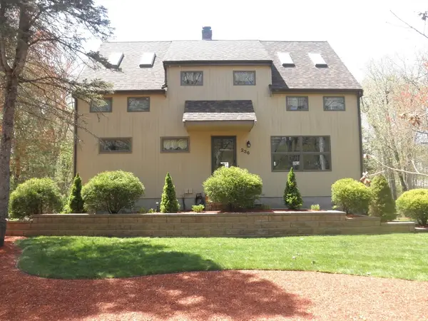 236 Cumberland Ave, North Attleboro, MA 02760