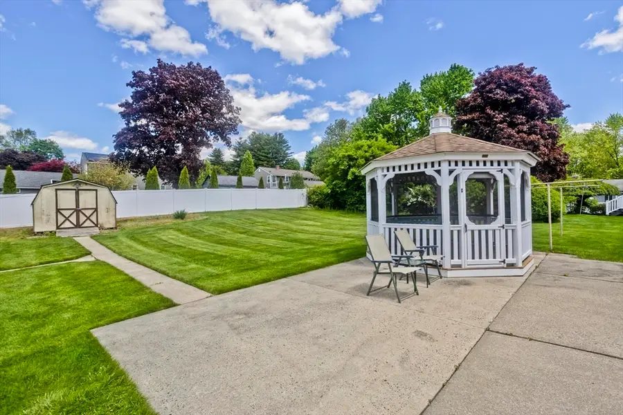 20 Hendom Dr, Feeding Hills, MA 01030 - #3