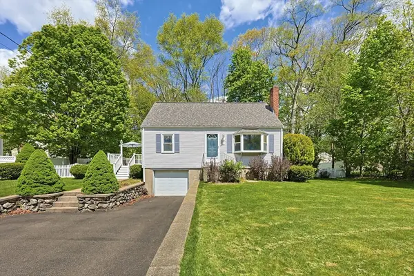 13 Brookside Drive, Foxboro, MA 02035