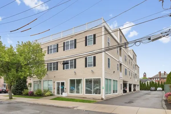 29 Spruce St #23, Waltham, MA 02453