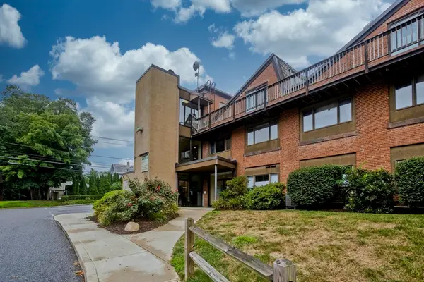 267 Locust Street #1A, Northampton, MA 01062