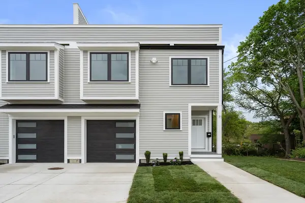 71 Mystic St, Arlington, MA 02474