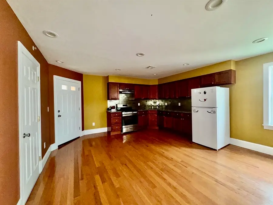 504 Summer St, Lynn, MA 01905 - #3