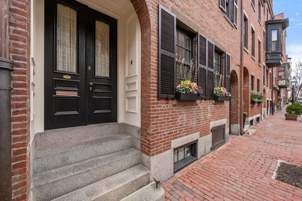 14 Pinckney Street, Boston, MA 02114 - #1