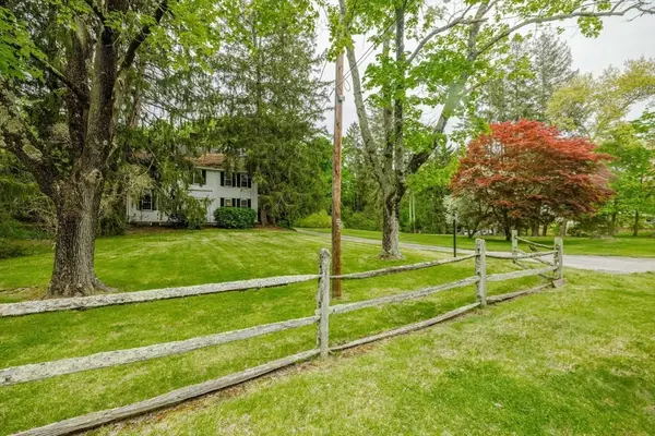 83 North Worcester St, Norton, MA 02766