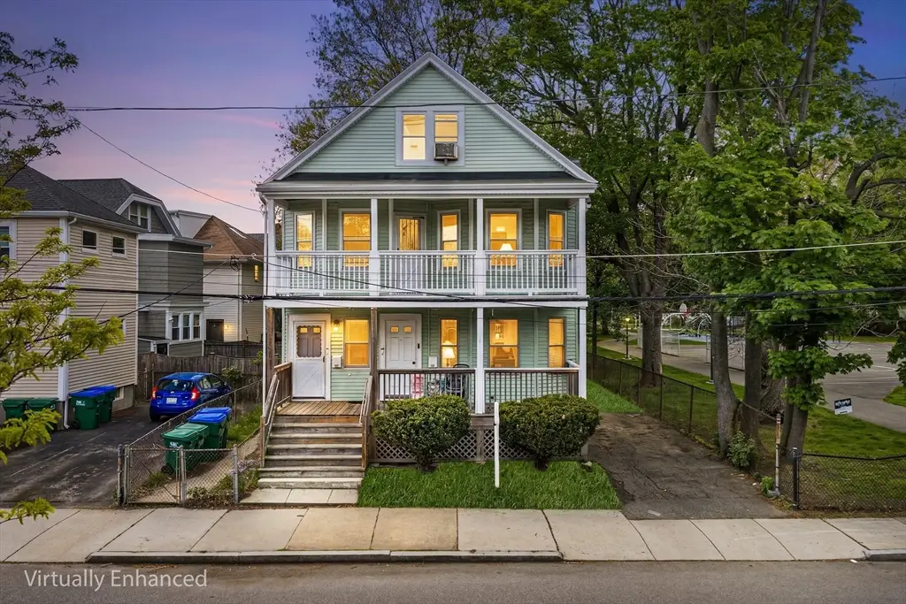 38 Pembroke St, Medford, MA 02155 - #1