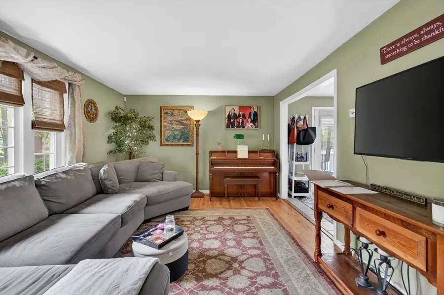 8 Amvet Dr #1, Plainville, MA 02762 - #2
