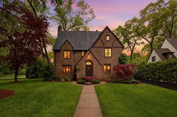 141 Ellington Street, Longmeadow, MA 01106