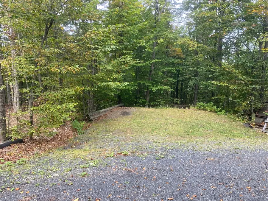 35 Cheyenne St, Heath, MA 01346 - #3