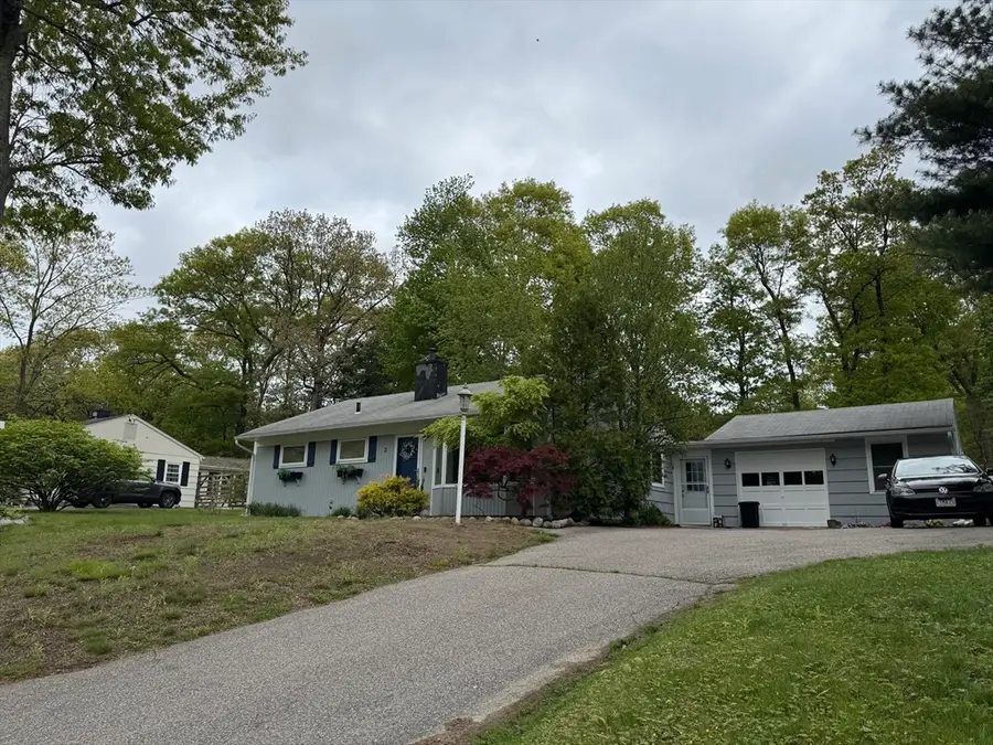 3 Crestwood Ave, Plainville, MA 02762 - #2