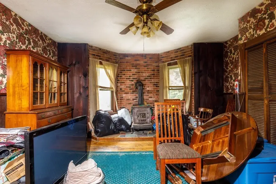 42 Circle Street, Baldwinville, MA 01436 - #3