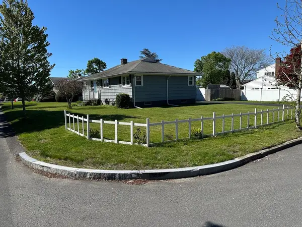 11 Westview, New Bedford, MA 02740