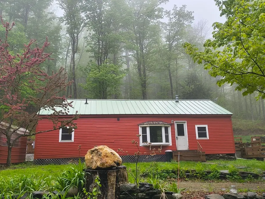 211 West St, Worthington, MA 01098 - #3