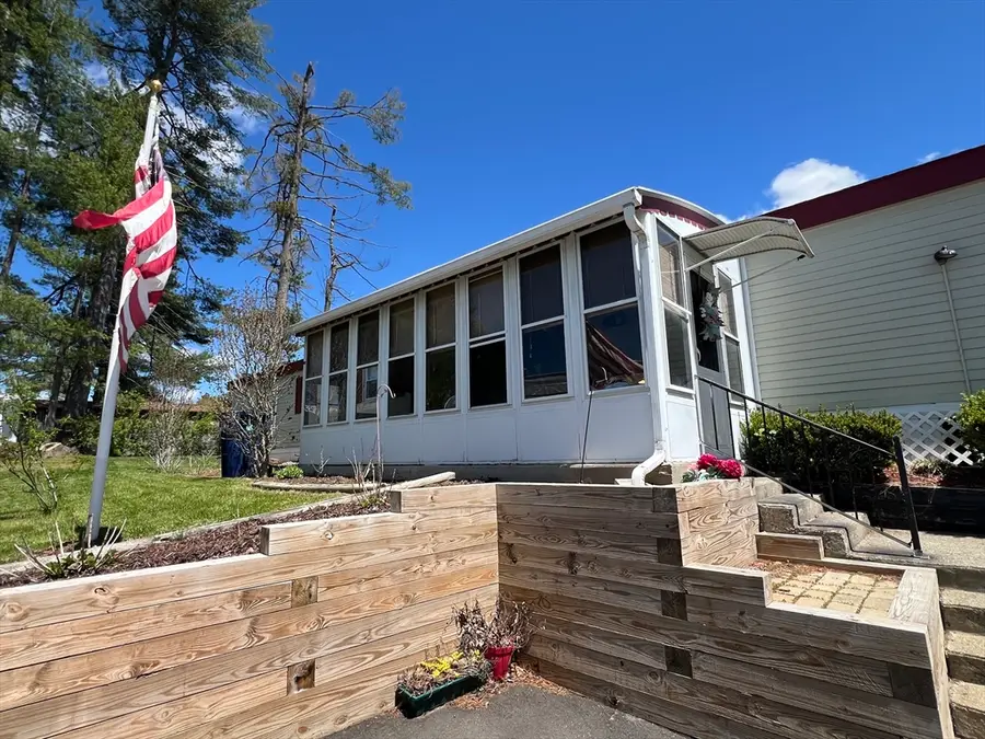 16 Fair Lane, Westfield, MA 01085 - #3