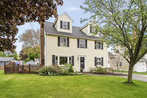 6 Donald St, Lexington, MA 02420