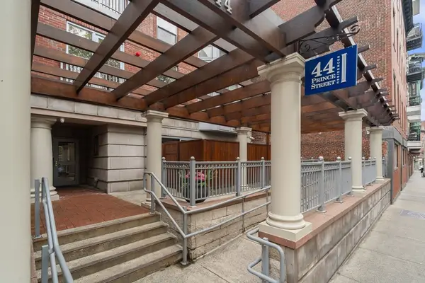 44 Prince Street #402, Boston, MA 02113