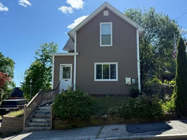 11 Wayne St, Worcester, MA 01603 - #1