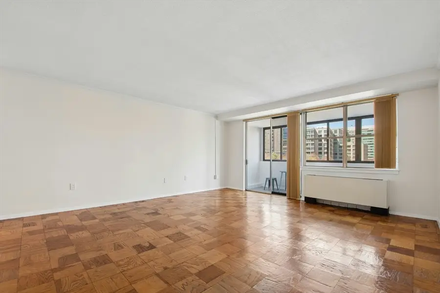 9 Hawthorne Pl #4A, Boston, MA 02114 - #3