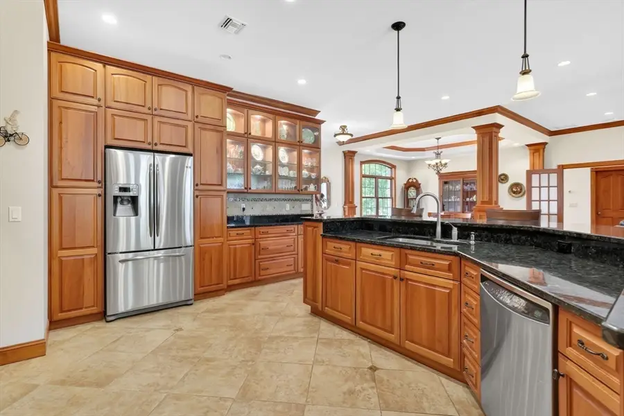357 Westerly Cir, Ludlow, MA 01056 - #3
