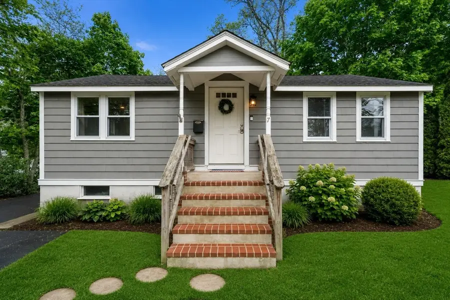 7 Indian Neck Rd, Wareham, MA 02571 - #2