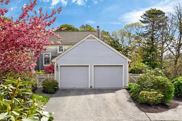 18 Boxwood Cir #18, Yarmouth, MA 02675