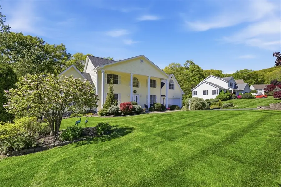 24 Jeanne Marie Dr, Westfield, MA 01085 - #2
