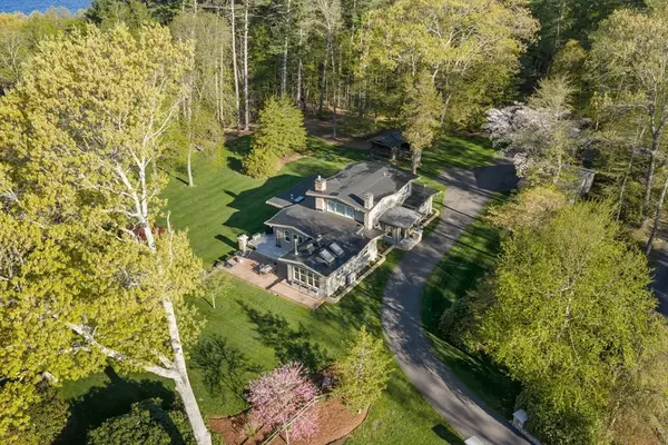 7 Quail Run, Lakeville, MA 02347