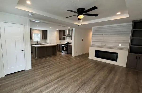 26 Pinrock Drive, Sturbridge, MA 01566