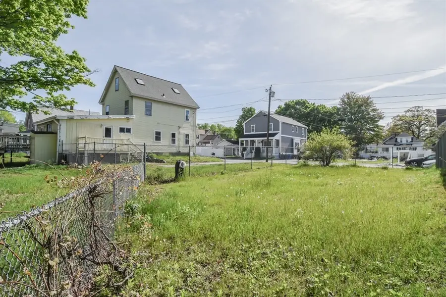 103 Wightman St, North Chelmsford, MA 01863 - #3