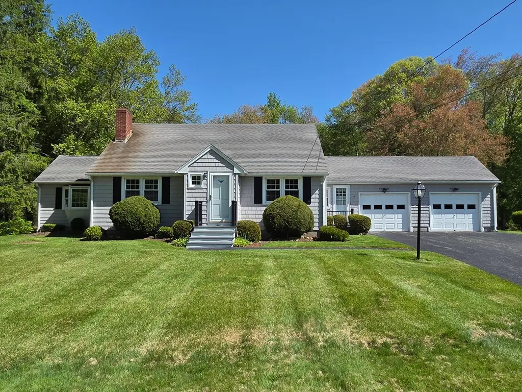 44 Lake Pkwy, Webster, MA 01570 - #1