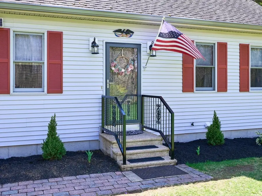 3 Hammond Street, Rochdale, MA 01542 - #3