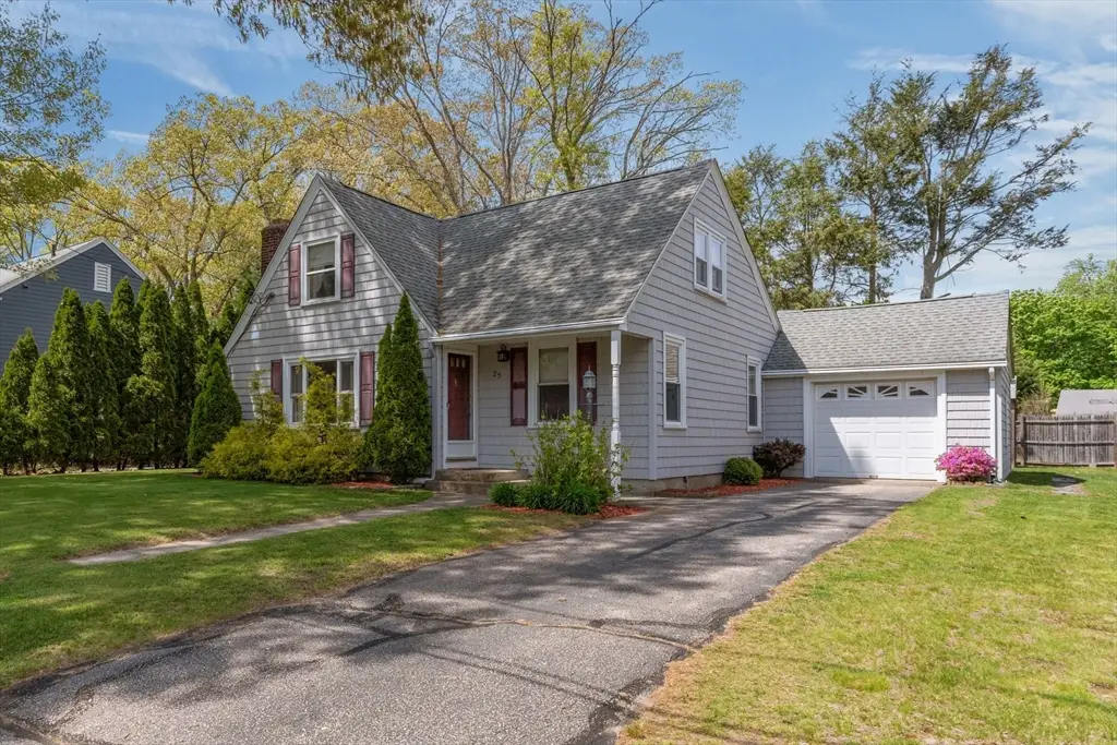 25 Tullson Ave, Seekonk, MA 02771 - #1
