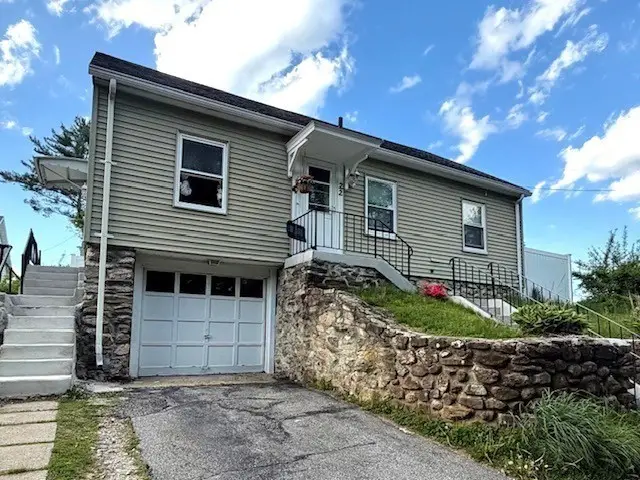 22 Marsh Ave, Southbridge, MA 01550 - #1