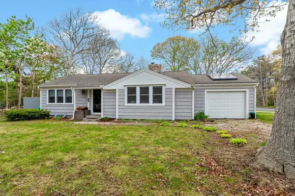 120 Chestnut St, Barnstable, MA 02601