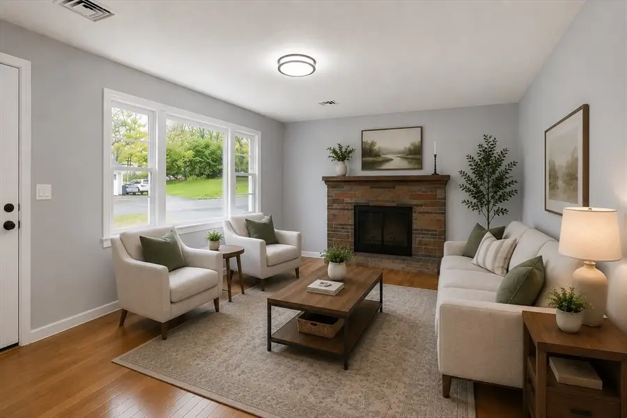 27 Mary Lou St, Methuen, MA 01844 - #3
