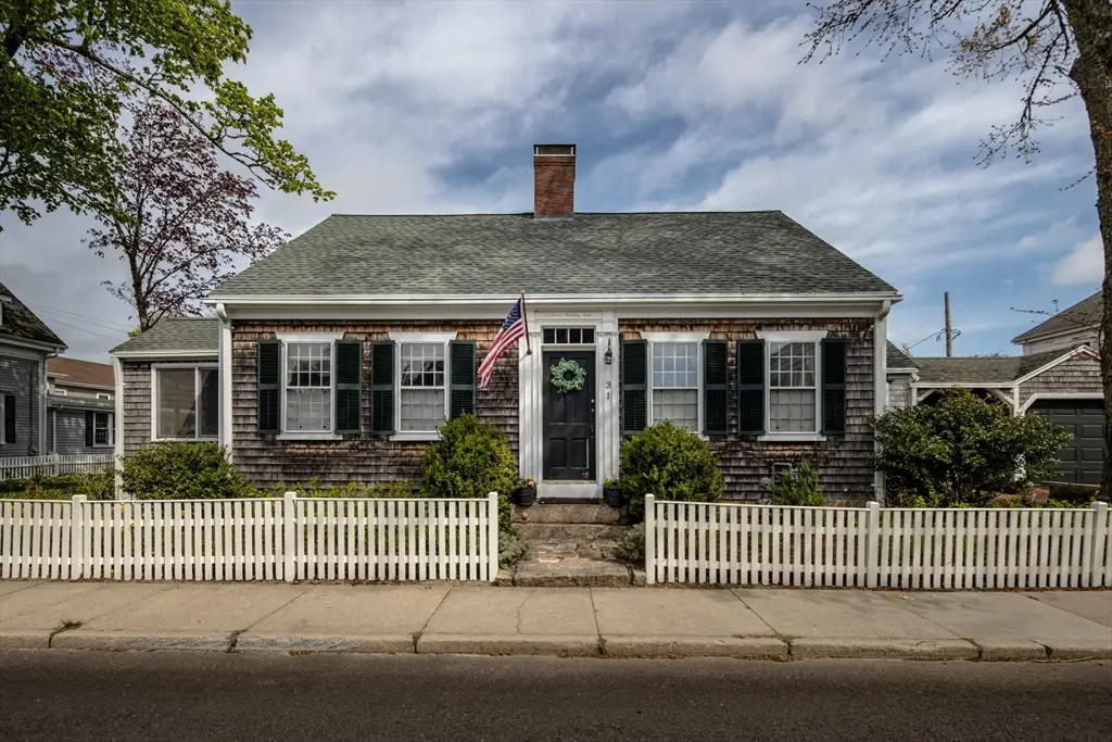 31 Main St, Marion, MA 02738 - #1