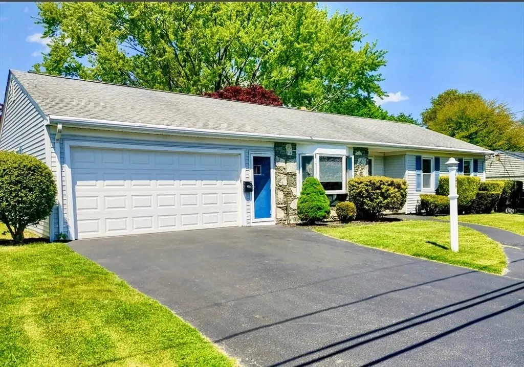 486 Highview Ave, Somerset, MA 02726 - #1