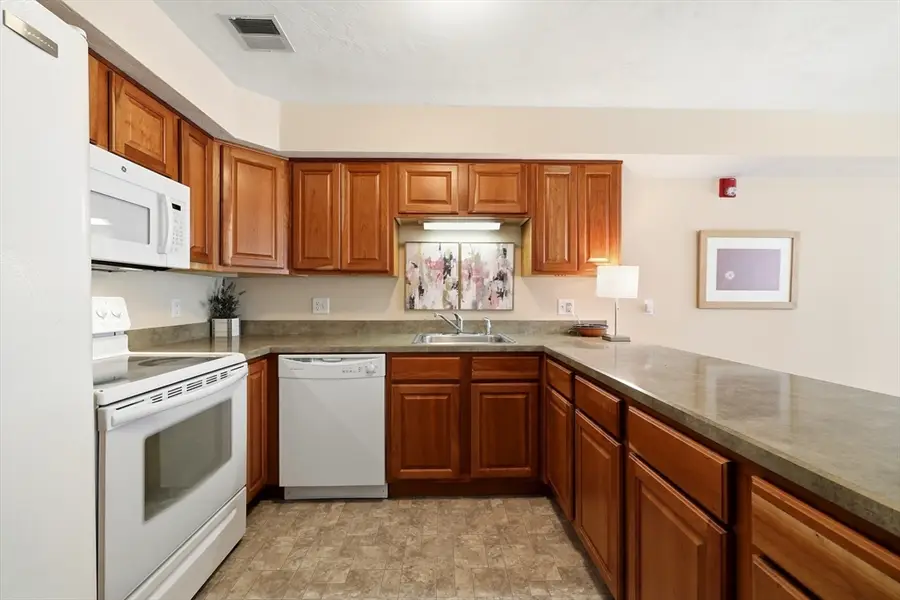 24 Greenleaves Drive #413, Amherst, MA 01002 - #3