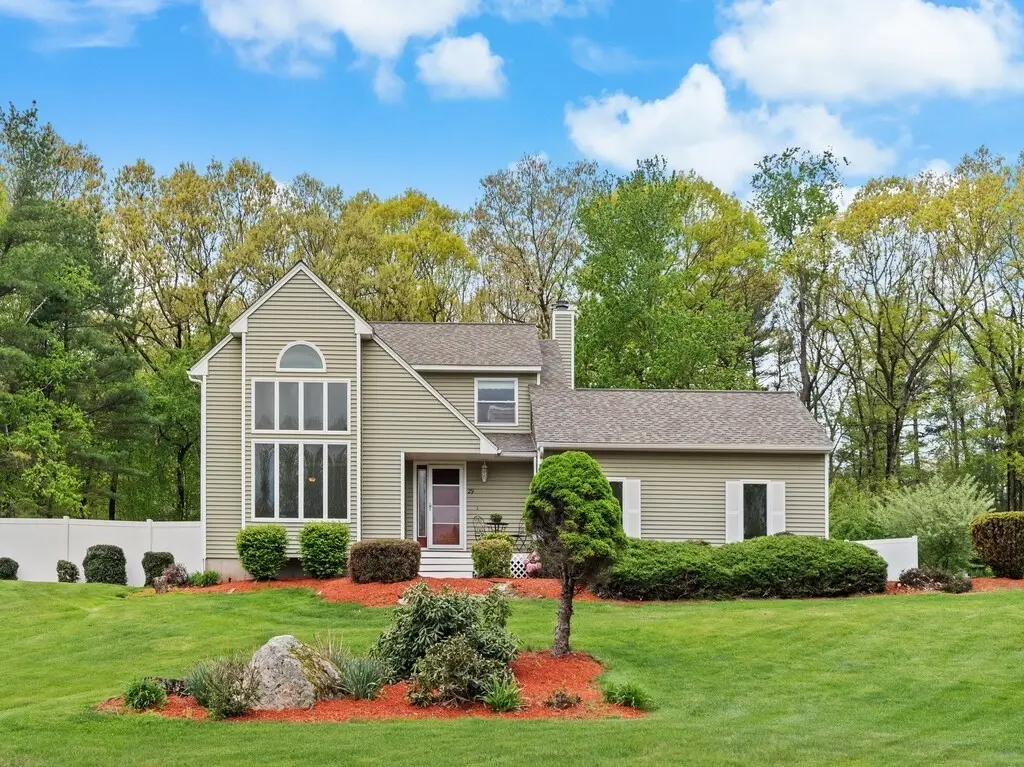 29 W Applewood Dr, Charlton, MA 01507 - #1