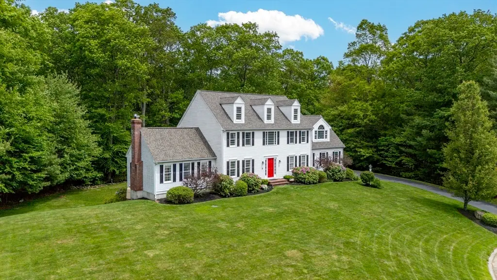 53 Arnold Way, Uxbridge, MA 01569 - #1