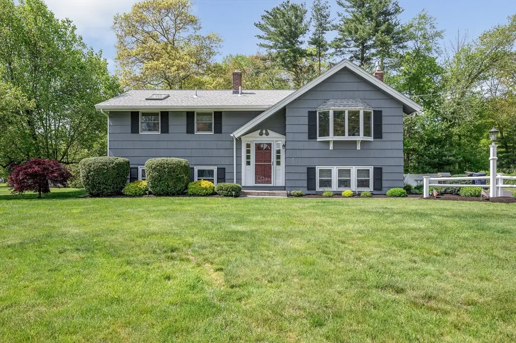 83 Mullen Ln, Dracut, MA 01826 - #1